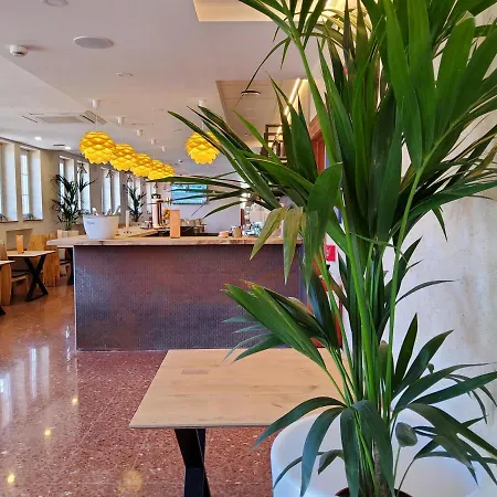 Hotel Marques De Aguilar
